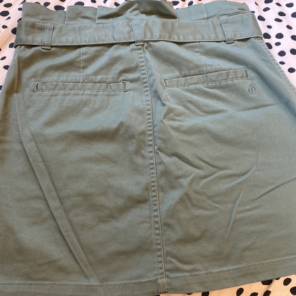 Volcom mini skirt - Picture 4 of 5